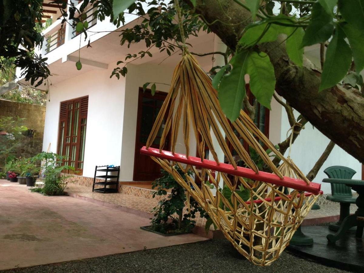 Happy Villa Hikkaduwa Exterior foto